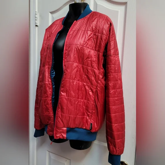 Get it before Winter! Cotopaxi Kusa reversable bomber insulated red and blue. - Picture 3 of 8